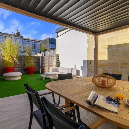 Le Loft ~ Garage ~ Centre-ville ~ Bien D'exception Apartment