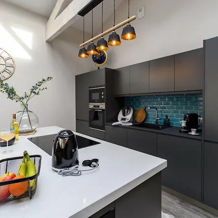 Appartement Le Loft ~ Garage ~ Centre-ville ~ Bien D'exception Bordeaux