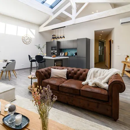 Le Loft ~ Garage ~ Centre-ville ~ Bien D'exception