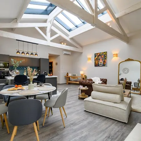 Le Loft ~ Garage ~ Centre-ville ~ Bien D'exception * Bordeaux