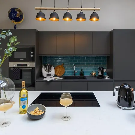 Le Loft ~ Garage ~ Centre-ville ~ Bien D'exception Apartment