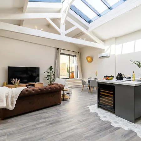 Le Loft ~ Garage ~ Centre-ville ~ Bien D'exception * Bordeaux