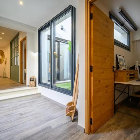 Daire Le Loft ~ Garage ~ Centre-ville ~ Bien D'exception