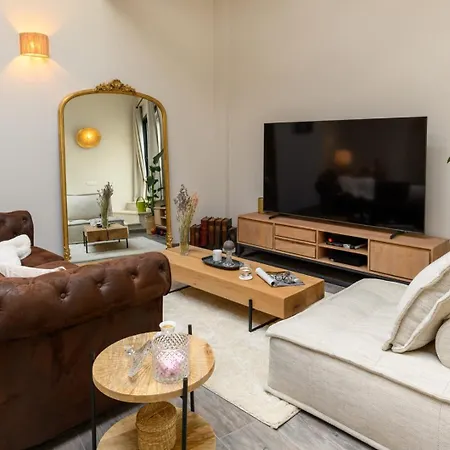 Le Loft ~ Garage ~ Centre-ville ~ Bien D'exception Daire Bordeaux